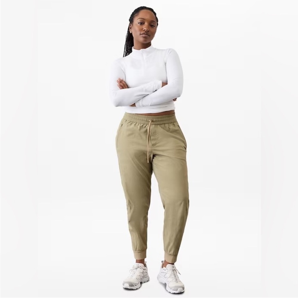 NWT Athleta Trekkie joggers in olive green